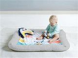 The playmat promotes baby’s development and stimulates many developmental wonders
