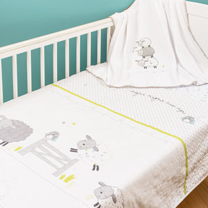 3 Piece Cot Bed Bedding Set | Quilt/Coverlet, Fitted Sheet & Fleece Blanket "Sleepy Sheep"