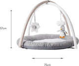 Deze multifunctionele mat kun je gebruiken als speelmat voor je kindje, als babygym om de zintuigen te prikkelen en als aankleedkussen.