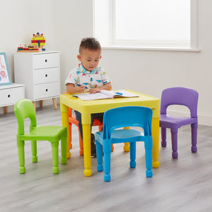 Dette superfargerike multifunksjonsbordet og 4 stolene er ideelt for små barn å sitte ved og leke,