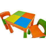 o reverso do tampo da mesa é um tabuleiro de lego