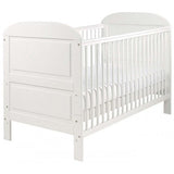 Dit prachtig afgewerkte Crescent Cot Bed draagt ​​je kleintje van pasgeboren baby tot peuter!