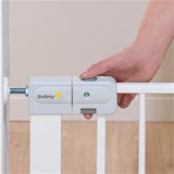 Safety 1st Treppenschutzgitter aus Metall | automatisches Schließen | weißes Treppenschutzgitter (73-80 cm)