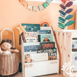 Книжный шкаф Little Helper, удобный для малышей: идеальная высота для малышей.