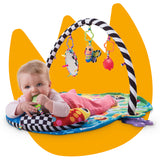 The handy arch can be removed so baby can use the mat on its own, or can be easily and safely attached for added fun. 