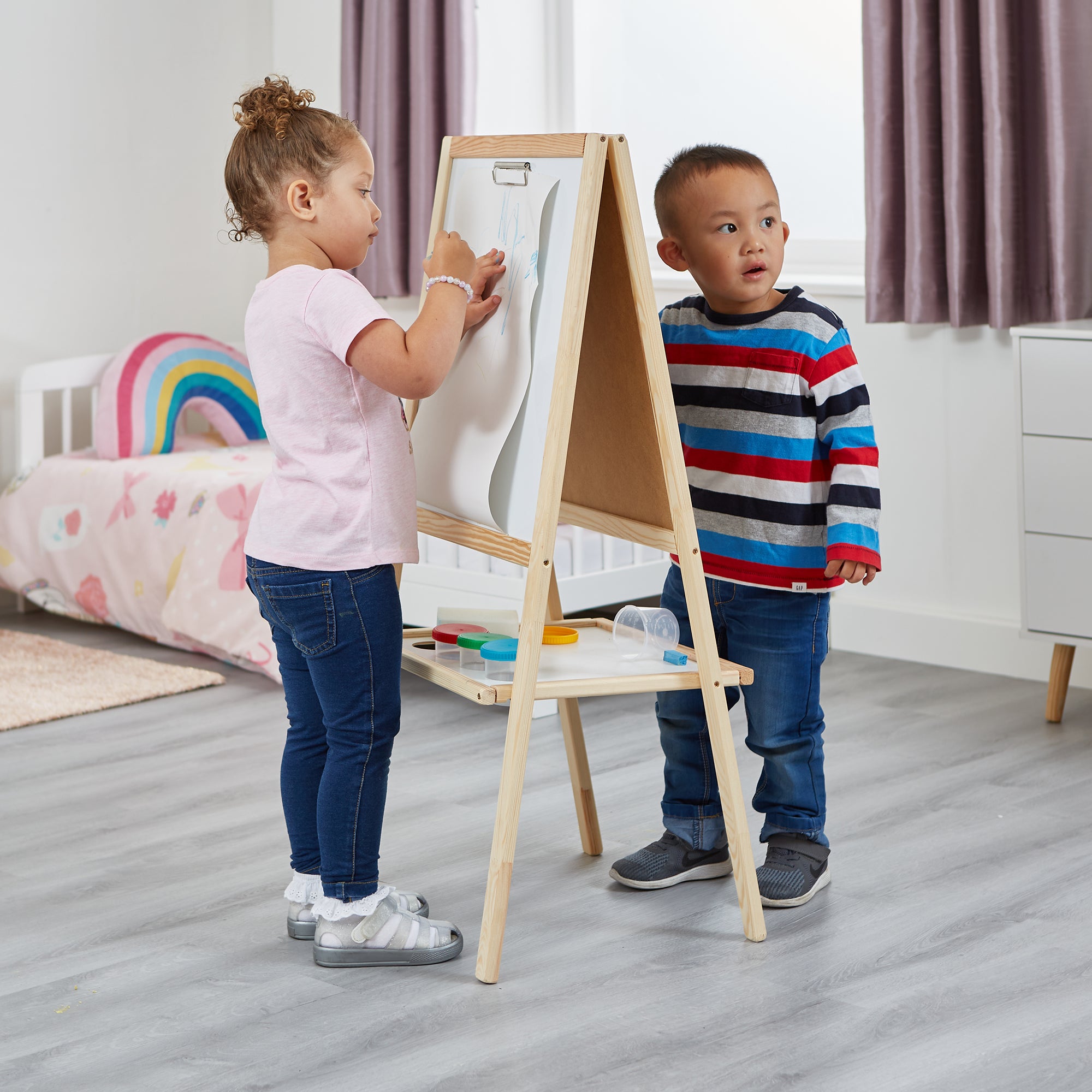 Elovien Easel for Kids, 4 in 1 Double Sided Toddler Art Easel with  Chalkboard & Magnetic Whiteboard, Foldable Kids Tabletop Easel with Drawing  