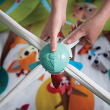 With adjustable arches that provide different play modes and an adaptable environment for your baby’s continued growth
