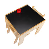 Mesa infantil de madeira Little Helper FunStation e 2 cadeiras com tampo de quadro negro e porta-canetas para o dobro da diversão