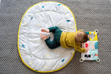It has a musical monkey and four repositionable hanging toys for batting and grasping.