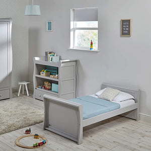 ヤナギスタイルの幼児用ベッドは、地面から低いので、どんな部屋のインテリアにもぴったりで、小さなお子様にとって非常に安全です。