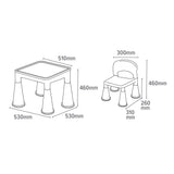 Maße des klobigen und flippigen Plastiktisch- und 2-Stühle-Sets. Tischabmessungen: H46 x B53 x T53 cm. Stuhlabmessungen: H46 x B30 x T31 cm. Sitzhöhe: 26 cm