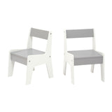 Settet inneholder 2 hvite og grå stoler
