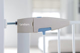 Preisgekröntes Lindam White Sure Shut Pressure Fit Treppenschutzgitter | Babytor | Ausziehbares Schutzgitter (75–82 cm)