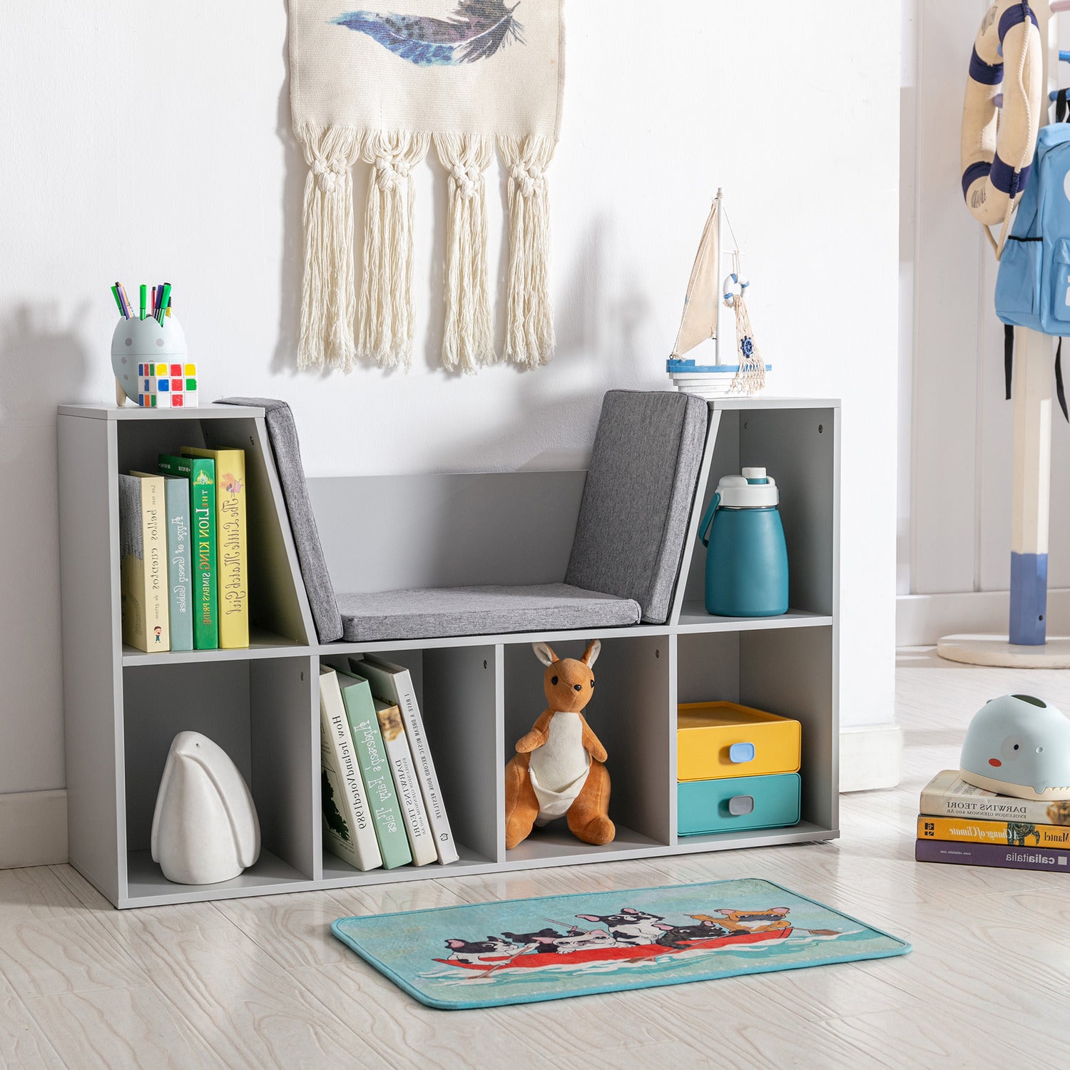 L'ANGOLO LETTURA PER BAMBINI | - progettazione e arredamento di interni L'ANGOLO LETTURA PER BAMBINI | - progettazione e arredamento di interni