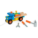 Tämän puisen leluauton leikkisarjan mukana tulee 3 työkalua ja 14 osaa, joita voidaan yhdistää lapsen oman kuorma-auton rakentamiseksi.