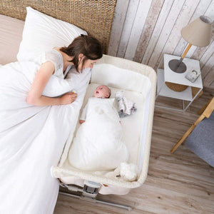 Altura ajustable | Cuna para bebé Next-to-Me fácil de plegar con colchón | Gris suave