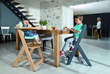 Cette chaise haute en bois naturel réglable en hauteur peut être utilisée à partir de 6 m avec ou sans plateau jusqu'à 10 ans comme chaise de tous les jours